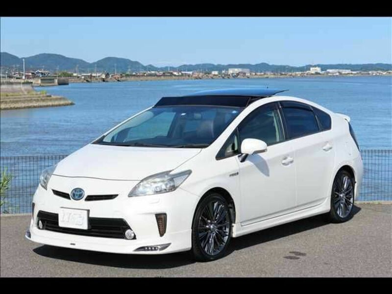 TOYOTA　PRIUS