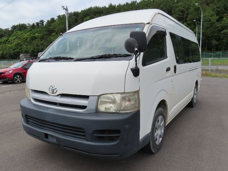 Hiace Commuter-0