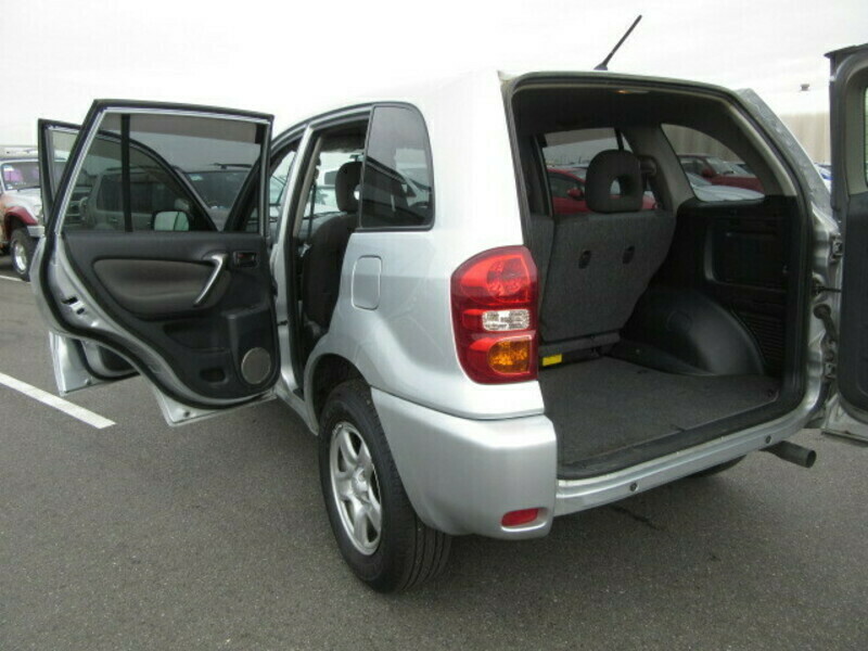 RAV4