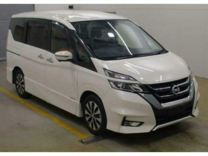 NISSAN　SERENA