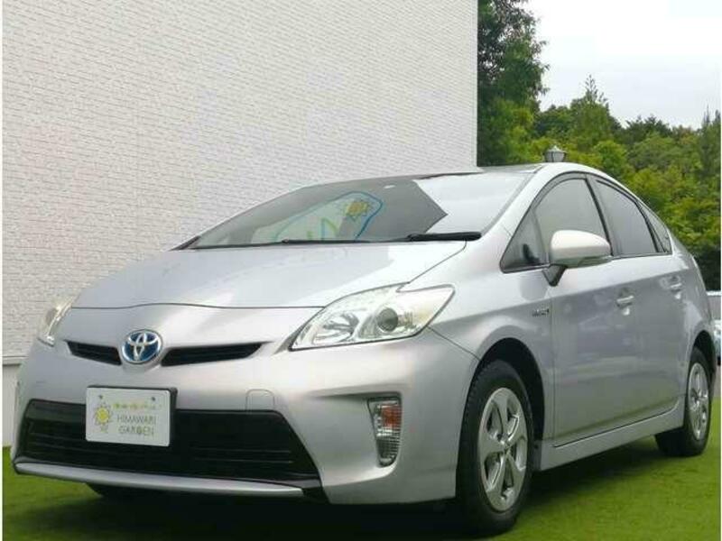 TOYOTA　PRIUS