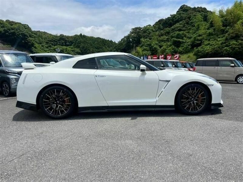 GT-R-11