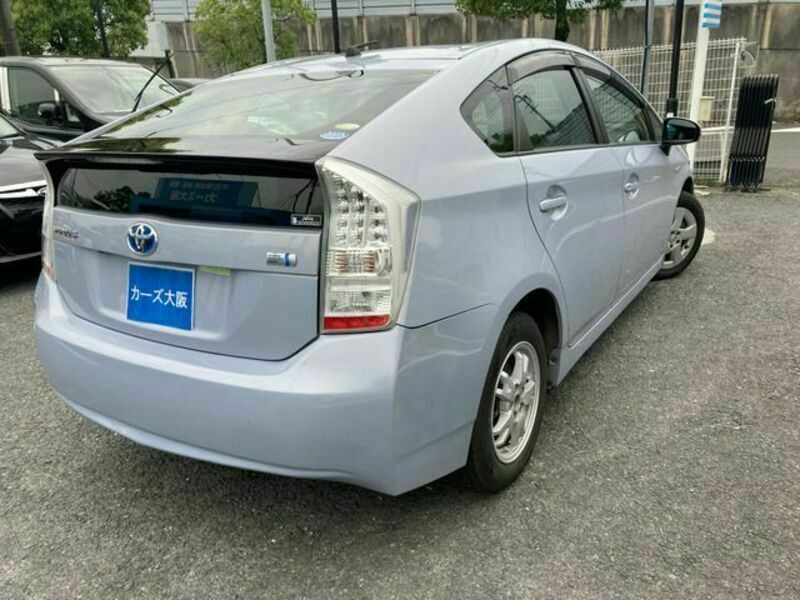 PRIUS-3