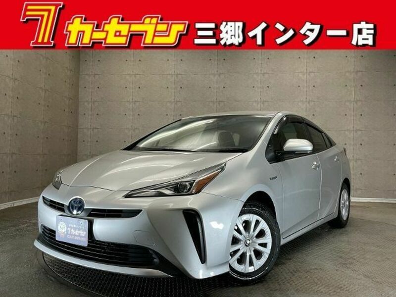 TOYOTA　PRIUS