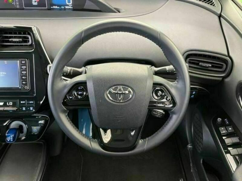 PRIUS-11