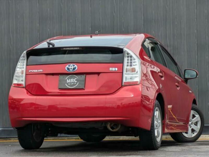 PRIUS-1