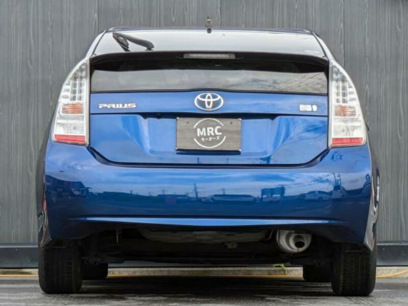 PRIUS-6