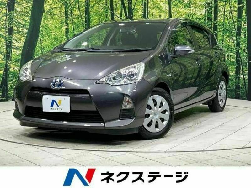 TOYOTA　AQUA