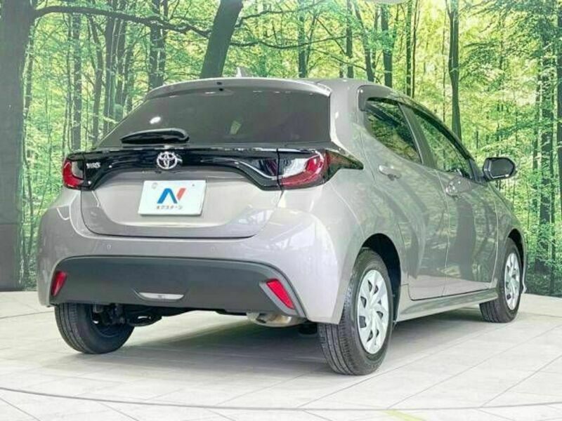 YARIS-17