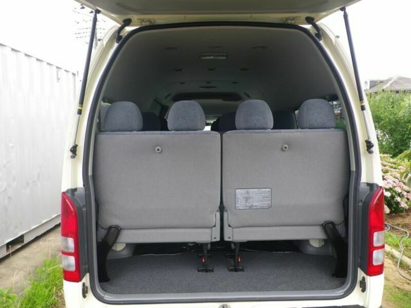 HIACE COMMUTER-5