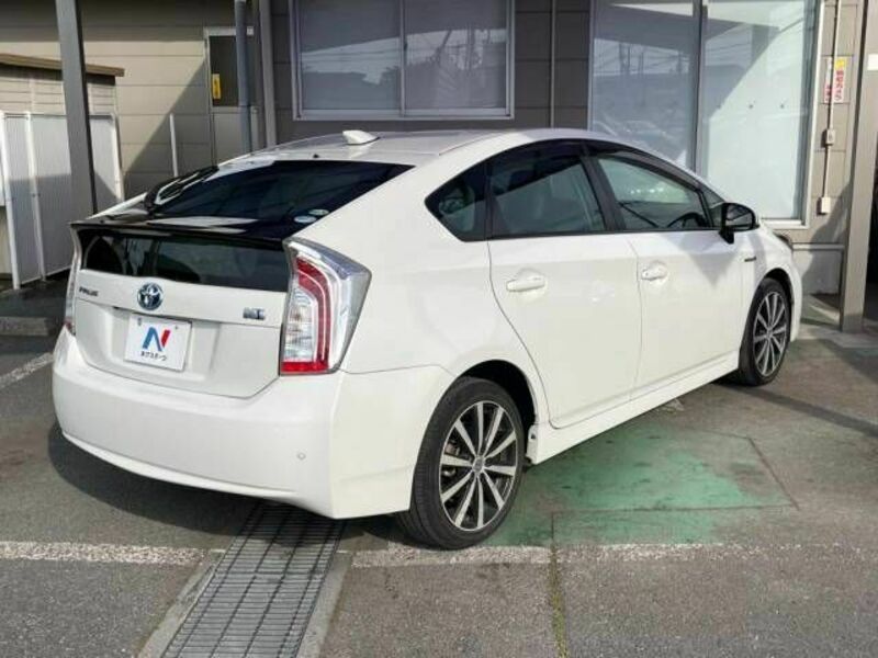 PRIUS-14