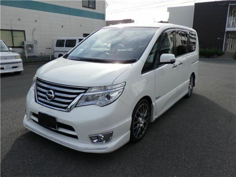 NISSAN　SERENA