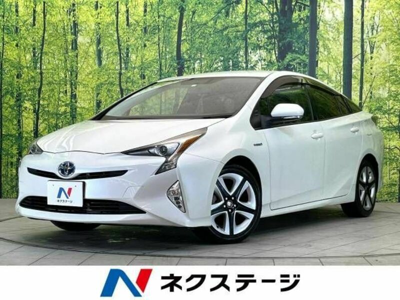 TOYOTA　PRIUS