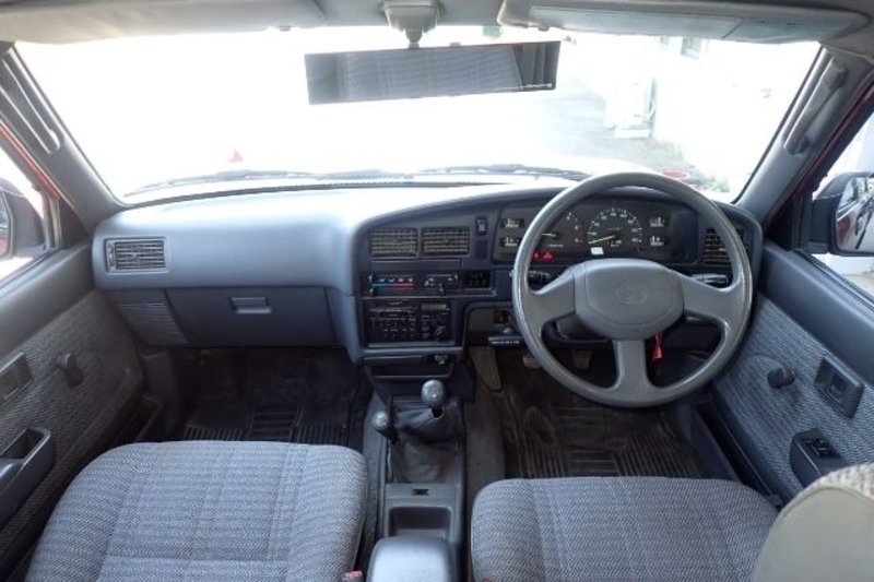 HILUX PICK UP-8