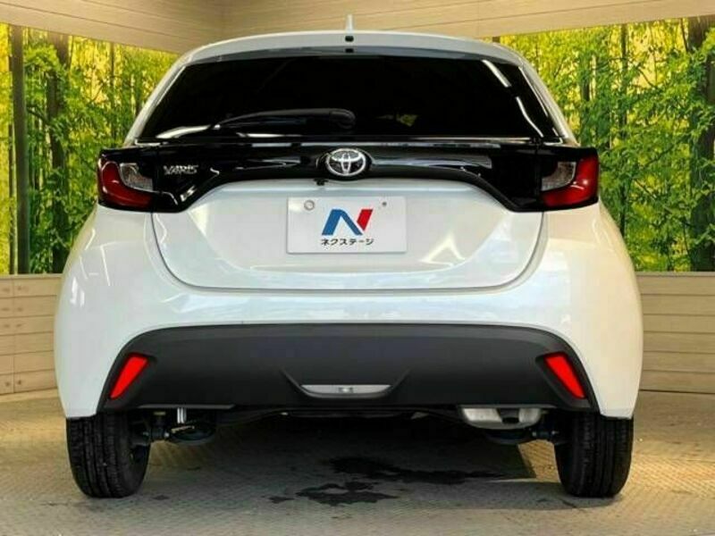 YARIS-15