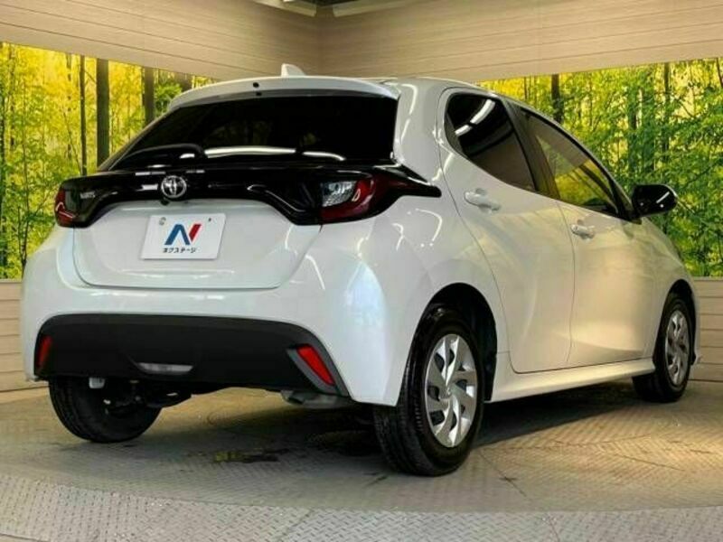 YARIS-17