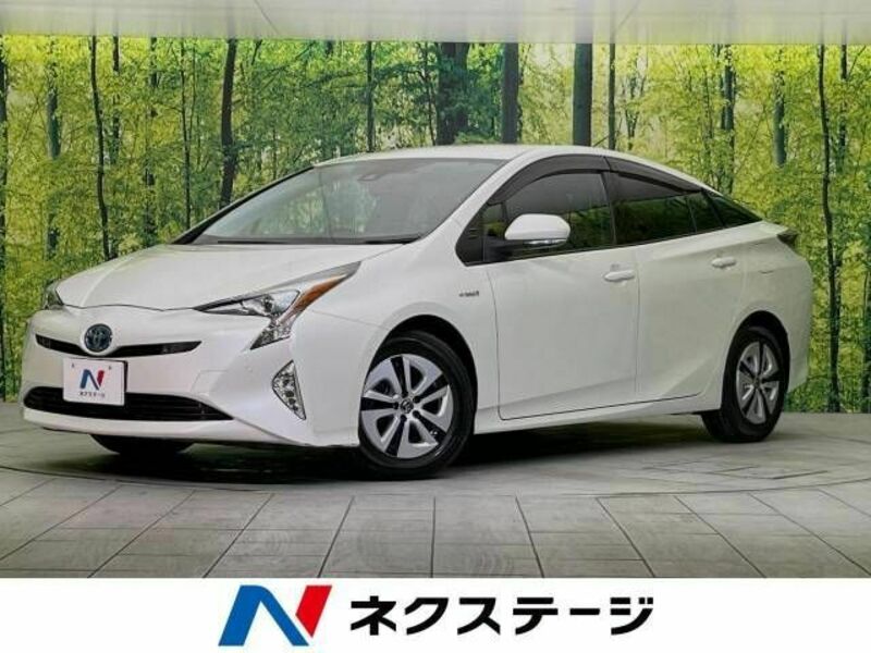 TOYOTA　PRIUS