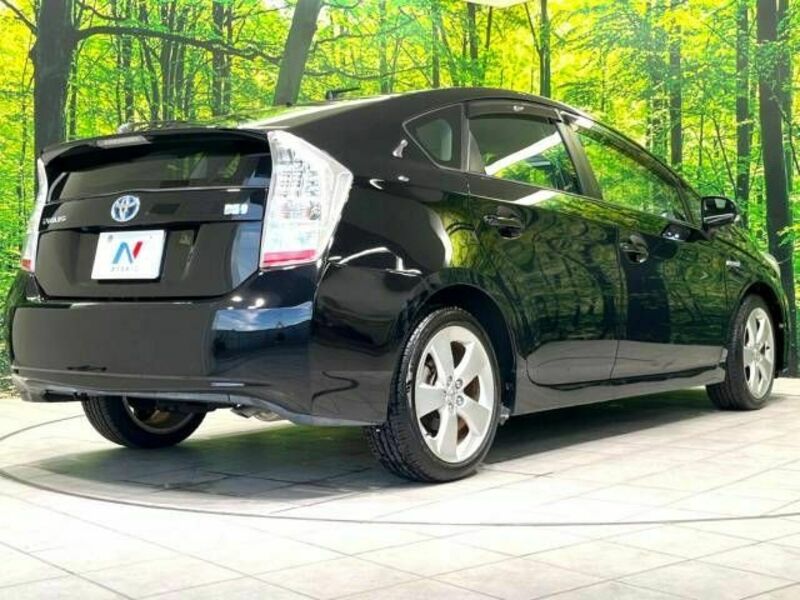 PRIUS-17