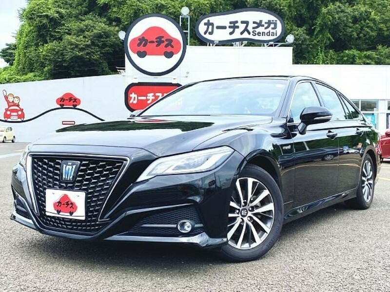 Toyota crown azsh20