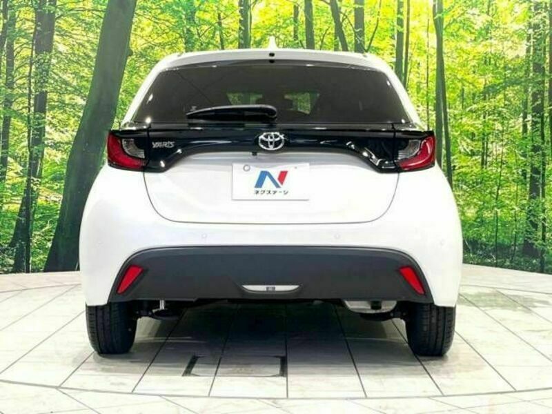 YARIS-15