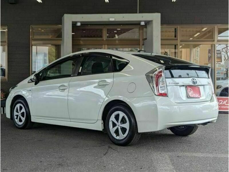 PRIUS-3