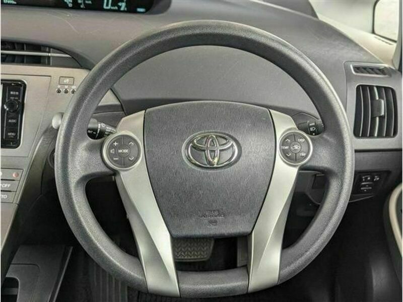 PRIUS-10