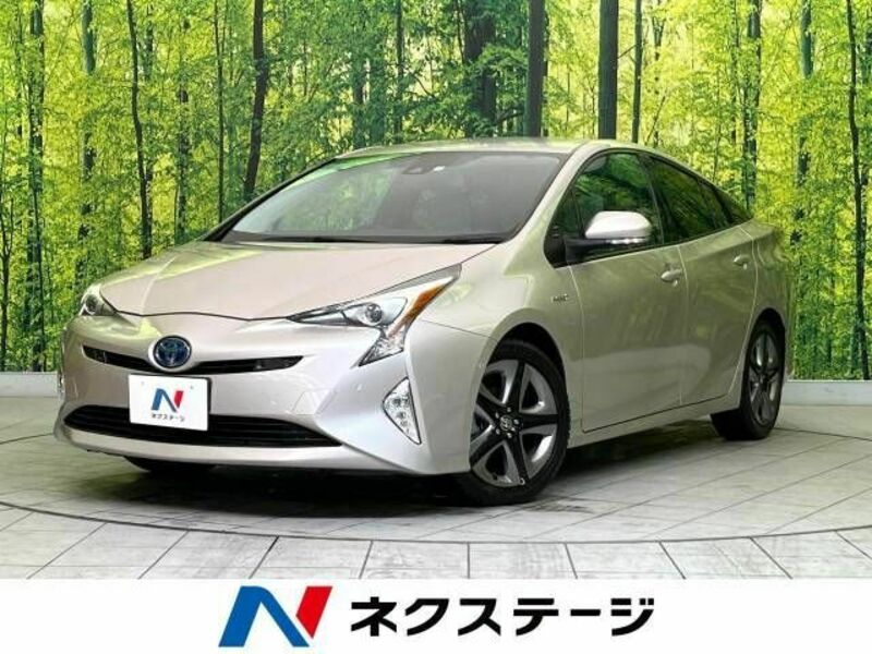 TOYOTA　PRIUS