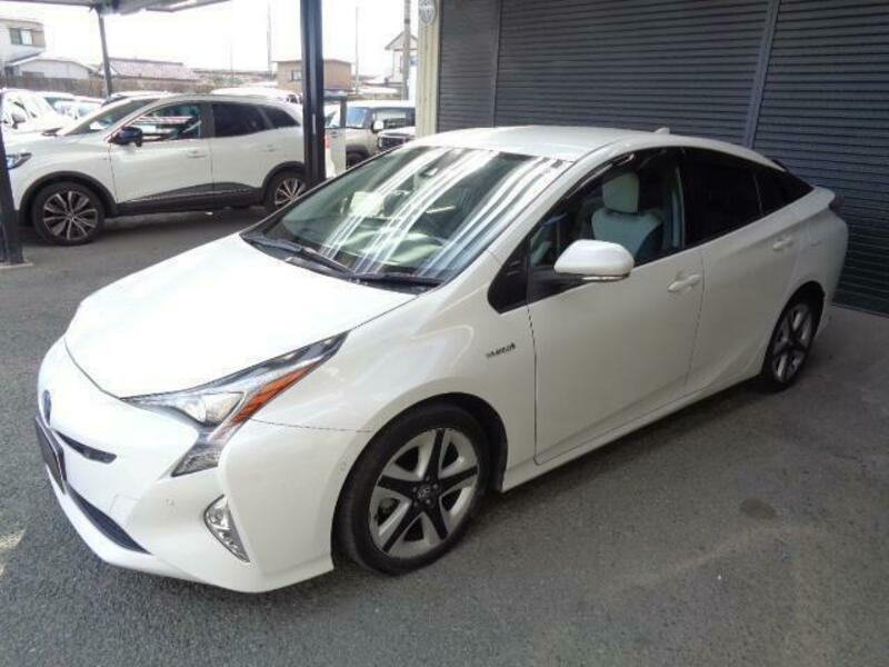 PRIUS-4