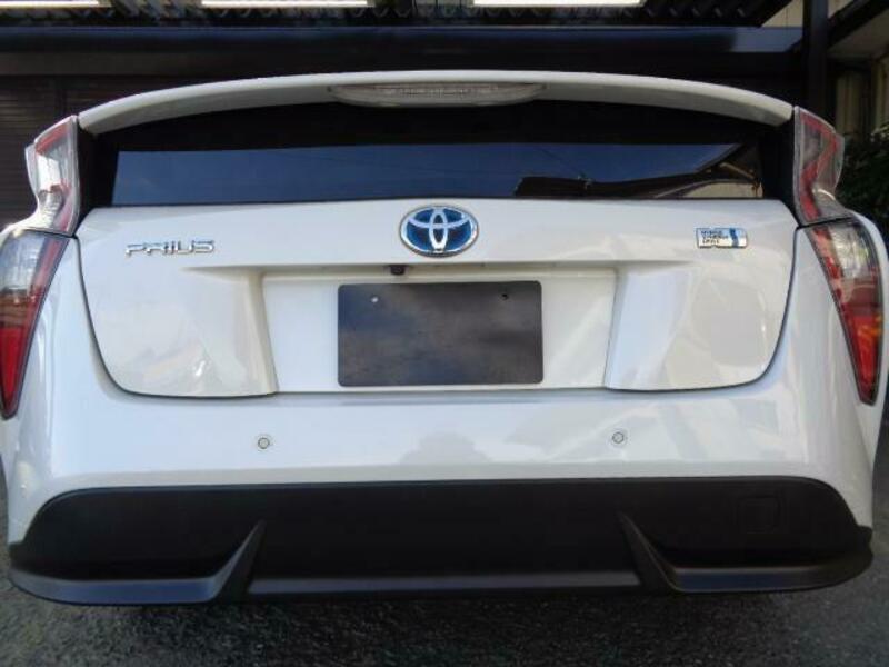 PRIUS-15