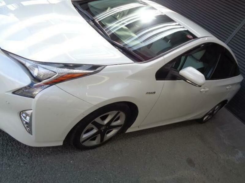 PRIUS-18