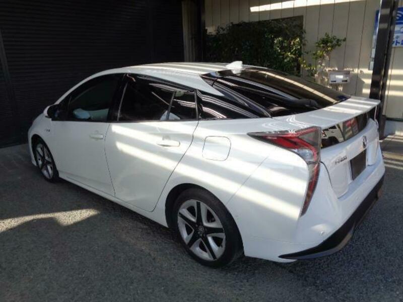 PRIUS-1