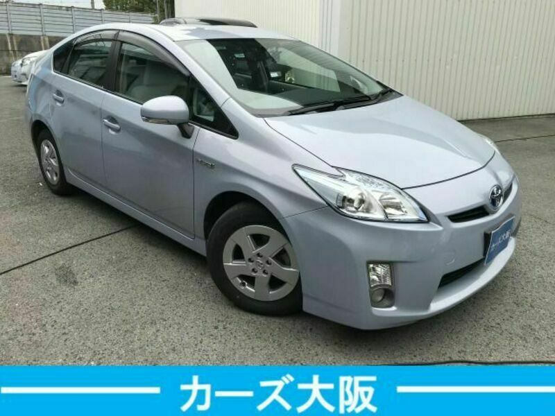 TOYOTA　PRIUS