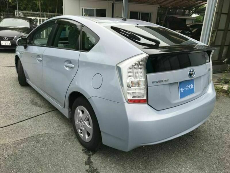 PRIUS-3