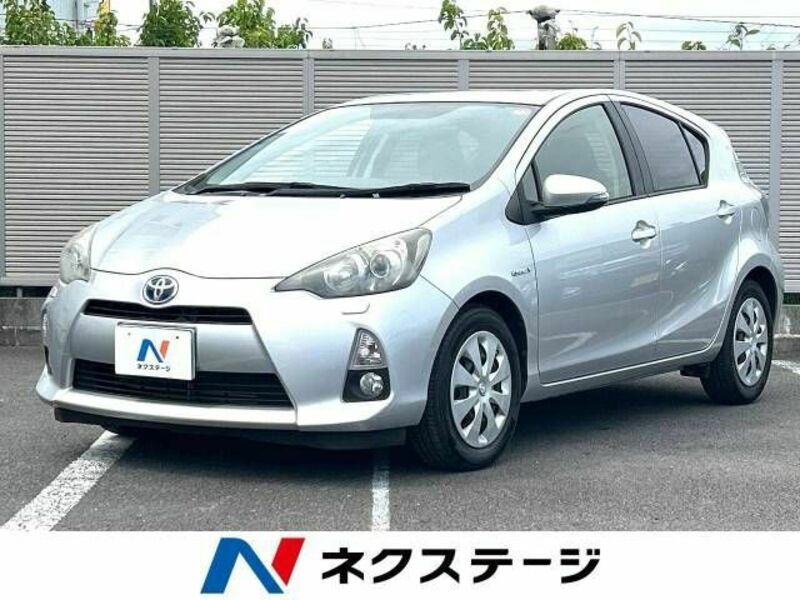 TOYOTA　AQUA