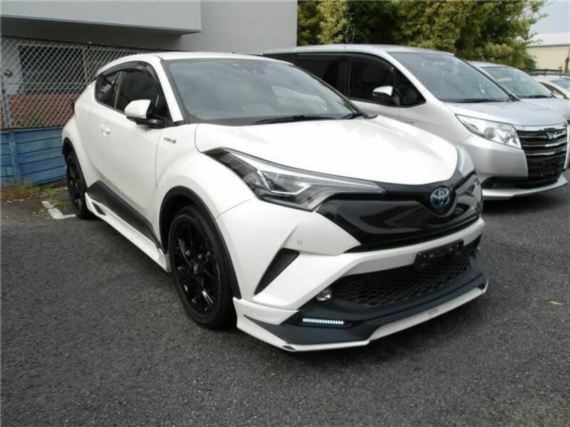 TOYOTA　C-HR