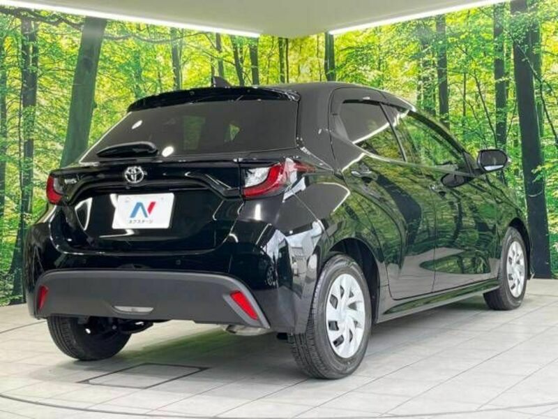 YARIS-17