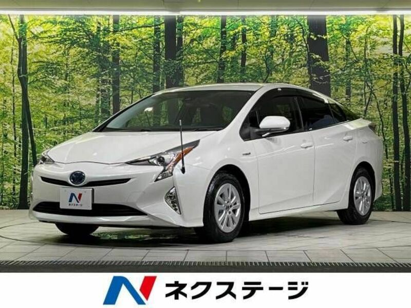 TOYOTA　PRIUS