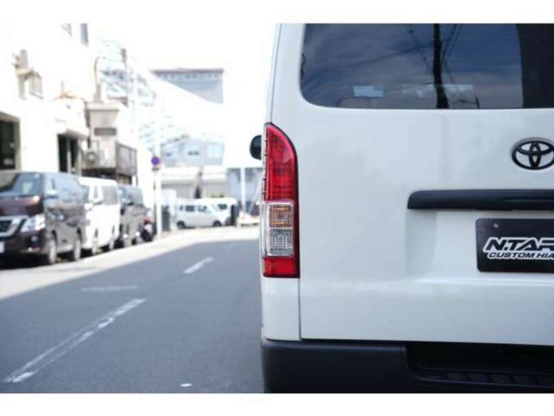 HIACE VAN-12