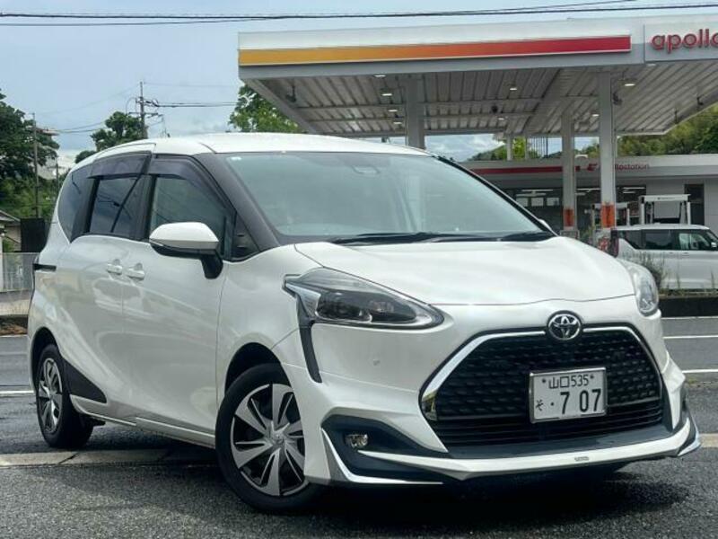 TOYOTA　SIENTA