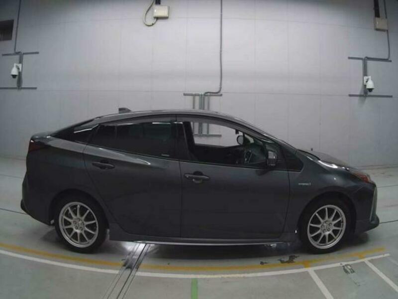 PRIUS-4