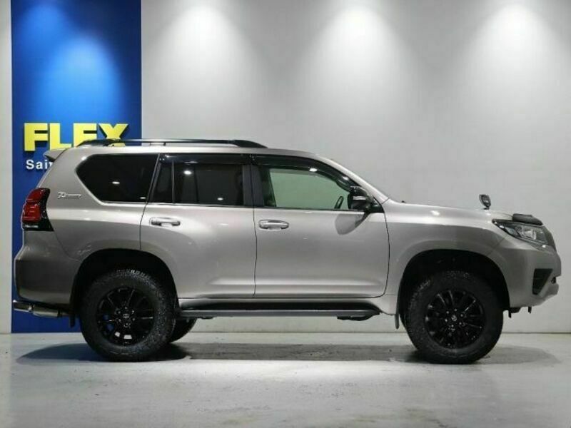 LAND CRUISER PRADO-3