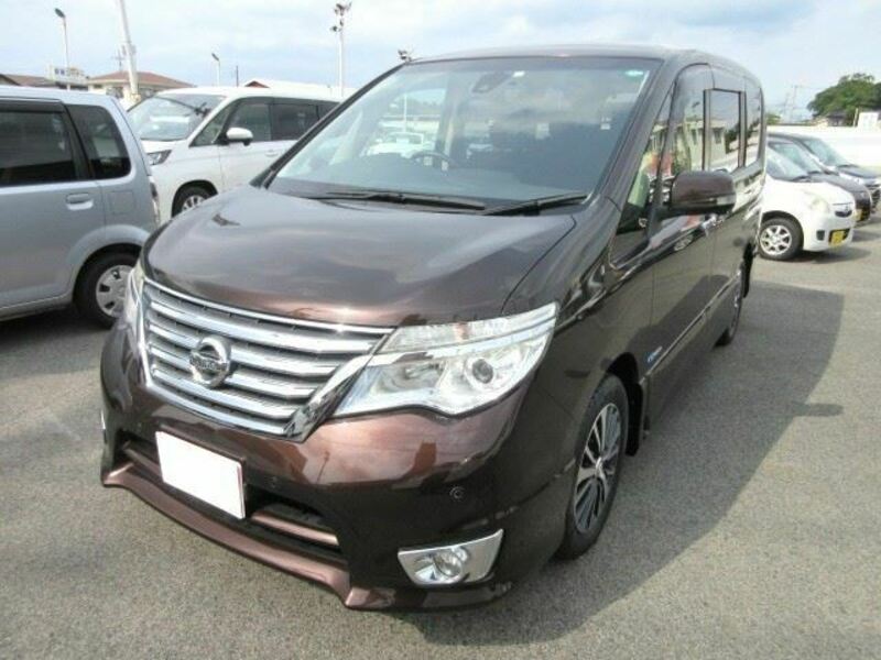 NISSAN　SERENA