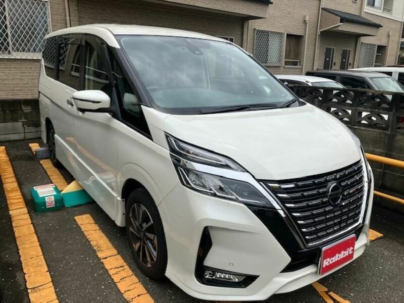 NISSAN　SERENA