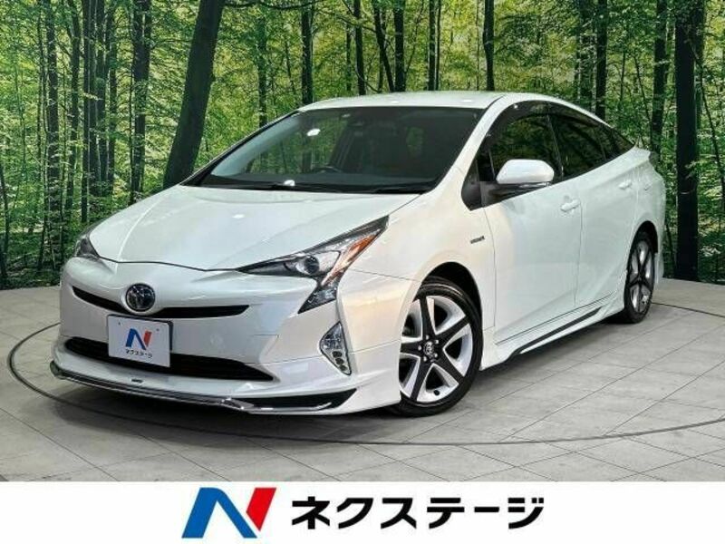 TOYOTA　PRIUS