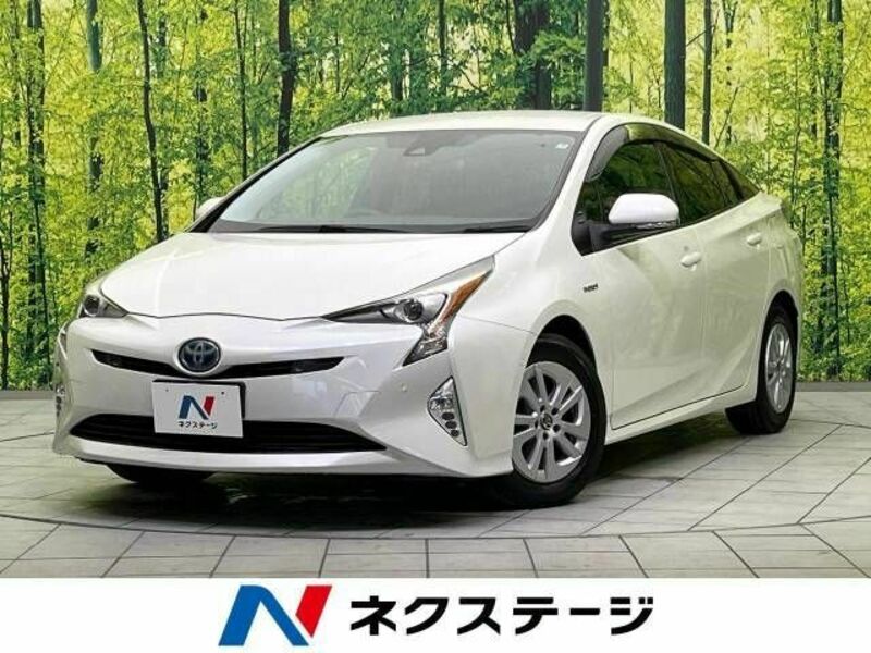 TOYOTA　PRIUS