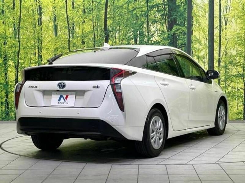 PRIUS-16