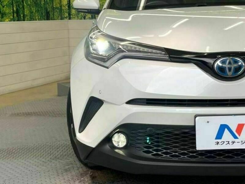 C-HR-12