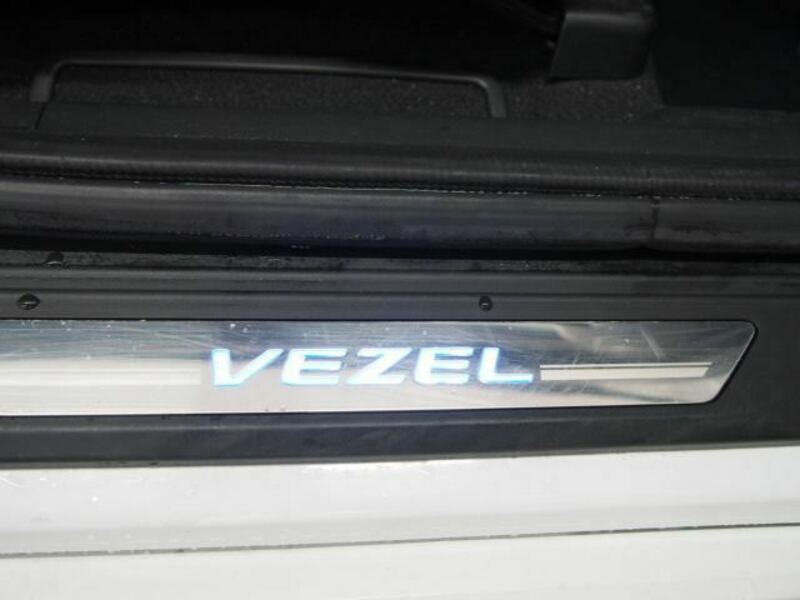VEZEL-29