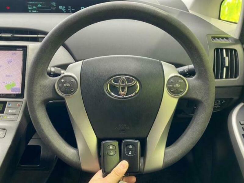 PRIUS-17