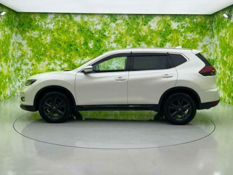 X-TRAIL-1